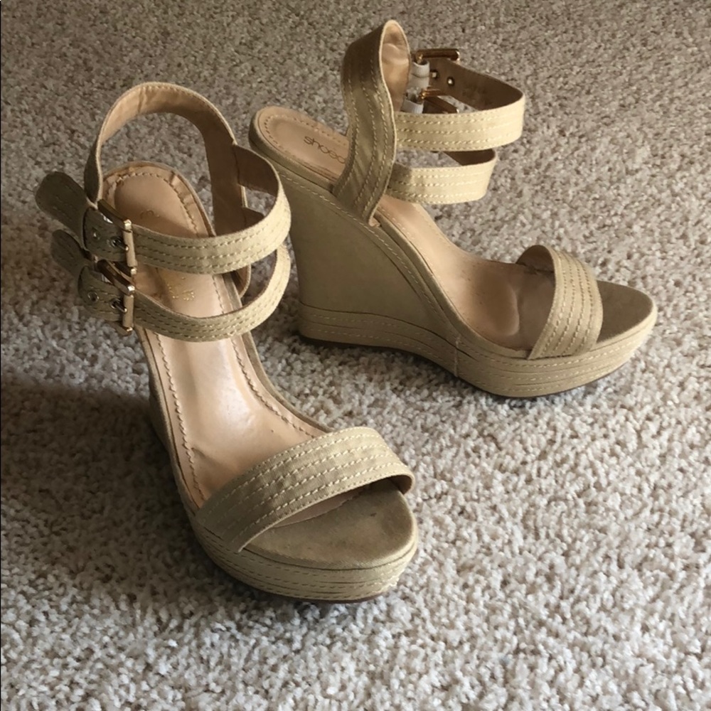 Lightly Worn Wedge Sandals Size 9